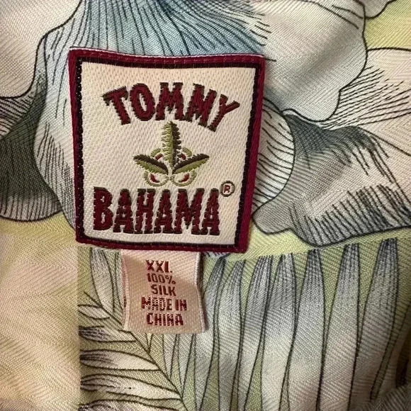 Tommy Bahama Short Sleeve 100% Silk Hawaiian Shirt in Size XXL - Picture 4 of 6